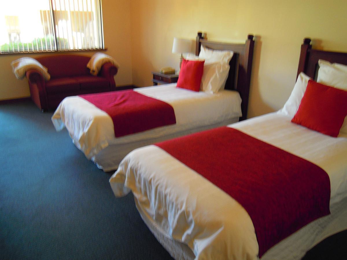 Tree Top Walk Motel Уолпол Екстериор снимка